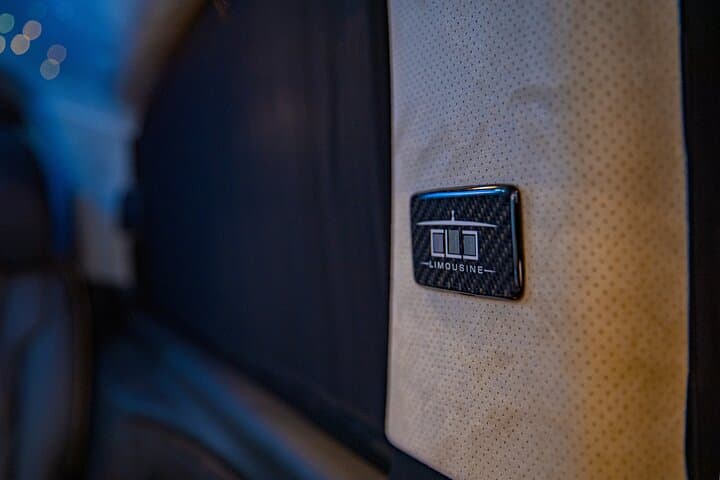 Dubai Private Luxury Transfer — VAN Falcon Edition photo 4