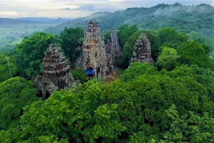 Battambang Bamboo Train & Killing Caves Day Tour From Siem Reap photo 5