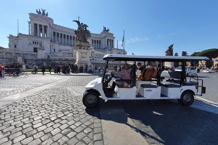 Explore Rome by Eco Golf Cart: Colosseum to Trevi Fountain Guided Tour photo 2