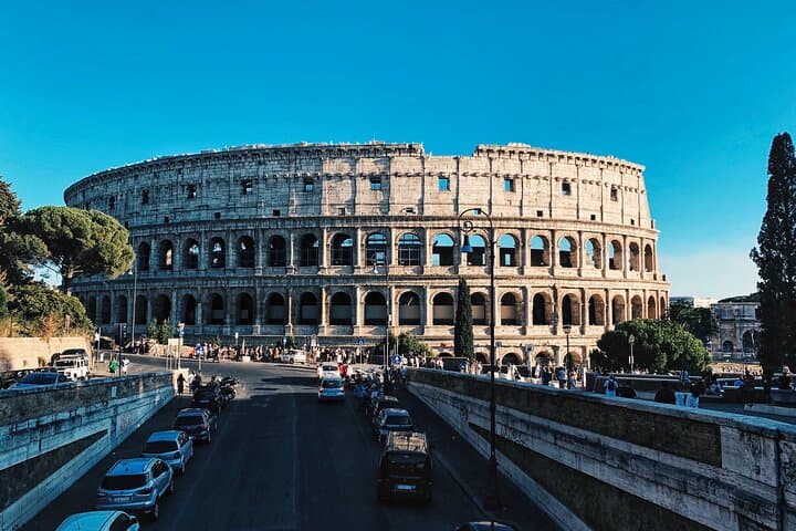 Explore Rome by Eco Golf Cart: Colosseum to Trevi Fountain Guided Tour photo 4