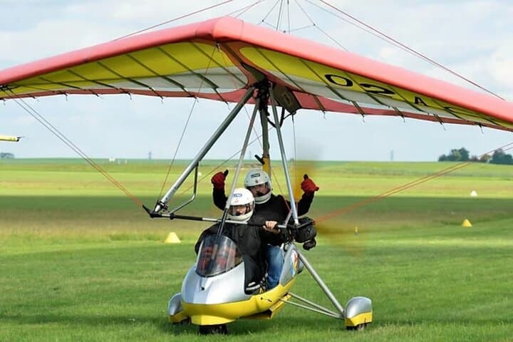 Paris Introductory Helicopter & ULM Flight: Learn to Pilot Over the City photo 2