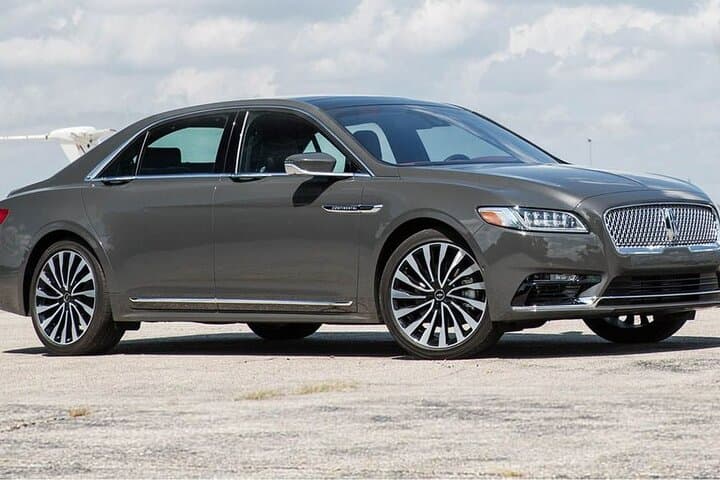 Private Sedan Transfer from Seattle Airport (SEA) to Downtown Seattle photo 6