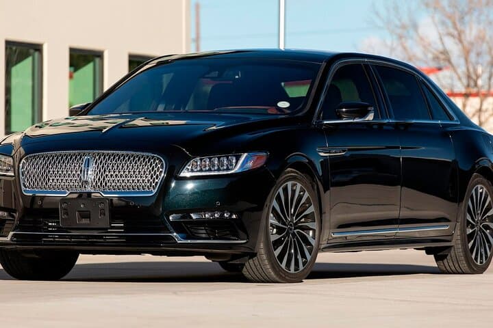 Private Sedan Transfer from Seattle Airport (SEA) to Downtown Seattle