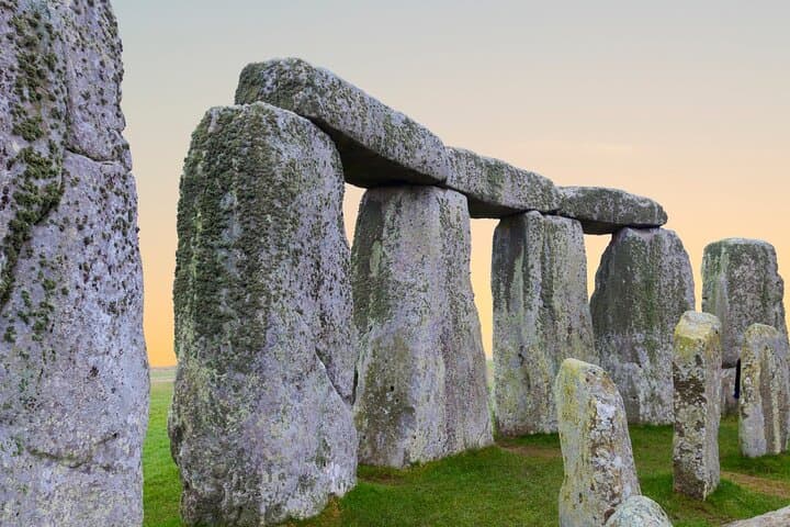 Private Stonehenge & Avebury Day Tour from London — Full-Day Guide photo 5