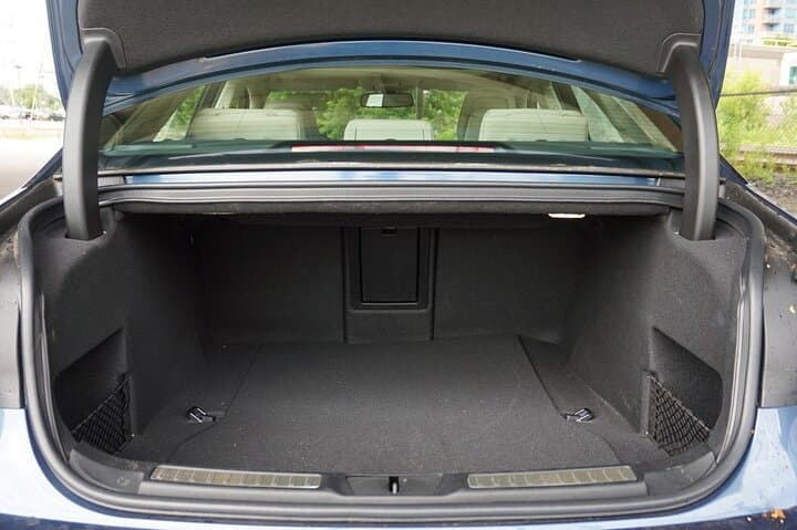 Private Sedan Transfer from Seattle Airport (SEA) to Downtown Seattle photo 5