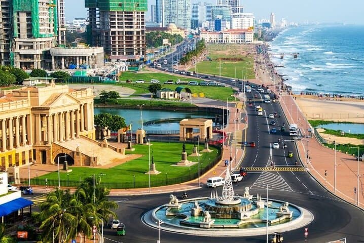 Colombo City Tour: Historic Landmarks, Temples & Galle Face Green photo 5