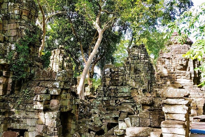Banteay Chhmar Temple and Silk Farm — Private Day Trip from Siem Reap