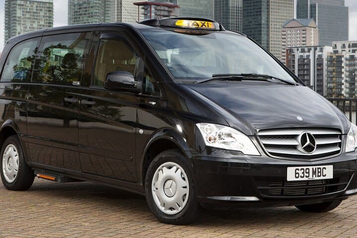 Private Dubai Airport Transfer: Seamless Arrival from DXB to Your Hotel photo 5