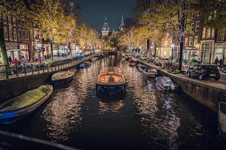 Evening Canal Cruise in Amsterdam — 1-Hour Flagship Experience