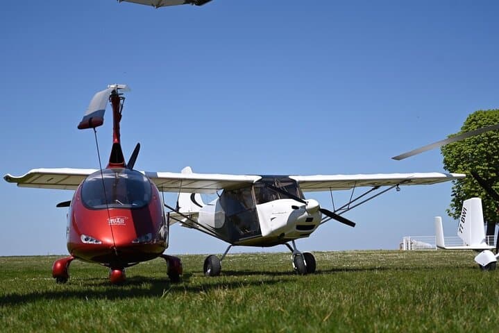 Paris Introductory Helicopter & ULM Flight: Learn to Pilot Over the City