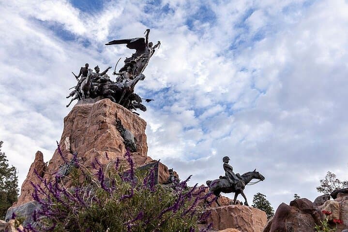 Mendoza Half-Day City Tour — Ruins, Roses & Cerro de la Gloria Views