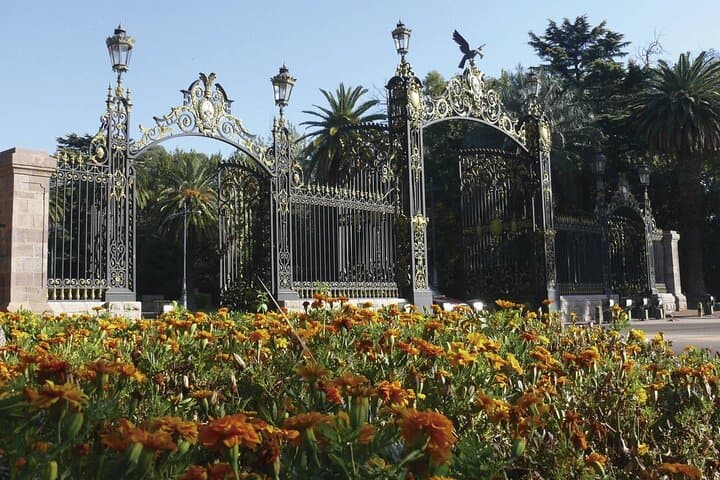 Mendoza Half-Day City Tour — Ruins, Roses & Cerro de la Gloria Views photo 5