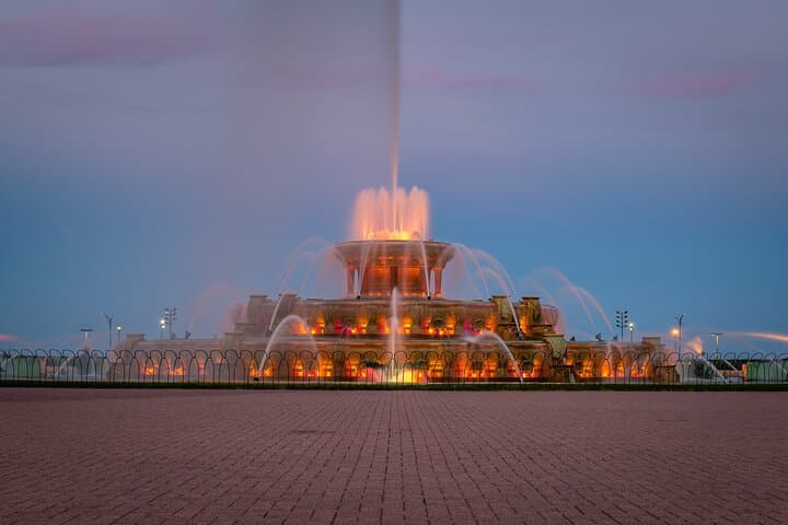 Wind & Souls Adults-Only Ghost Tour in Chicago — Haunted Downtown Walking Experience photo 4