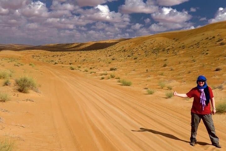 Wahiba Sands and Wadi Bani Khalid Private Day Tour from Muscat