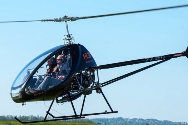 Paris Introductory Helicopter & ULM Flight: Learn to Pilot Over the City photo 4