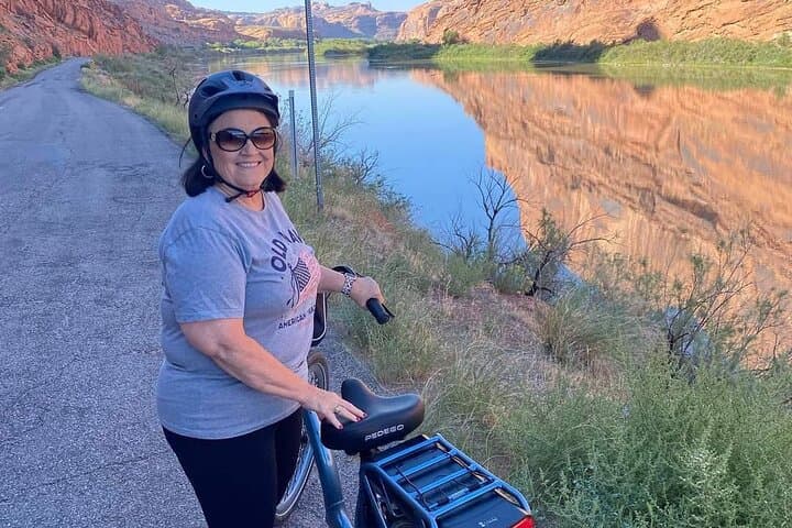 Moab E-Bike Petroglyph Tour — Kane Creek Canyon Ride photo 4