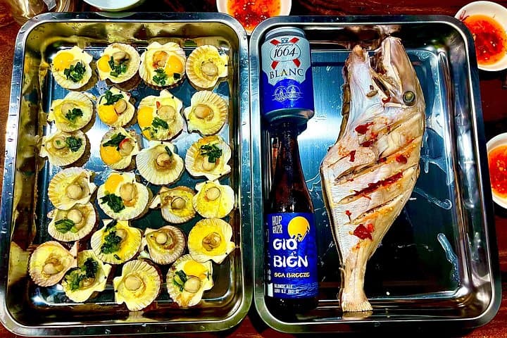 Saigon Night Craft Beer & Street Food by Scooter: Motorbike Bar Crawl in Ho Chi Minh City photo 4