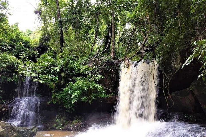 Kbal Spean Trek & Banteay Srei Private Day Tour from Siem Reap photo 2