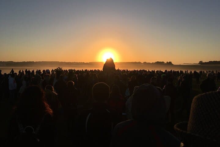 Stonehenge Summer Solstice Sunrise Shuttle from London