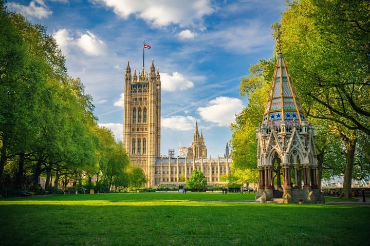 Skip-the-Line Westminster Abbey Guided Tour — Private & City Highlights in London photo 5