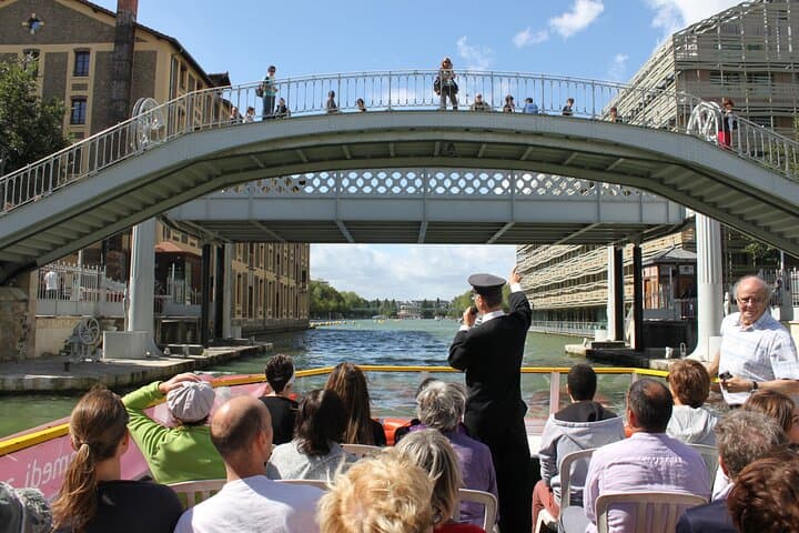 Paris Dinner Cruise & Private Night Illumination Tour with Hotel Pickup photo 2