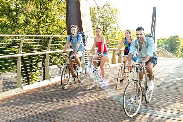 Pedal Through History: Private Bike Tour of London's Top Attractions photo 1