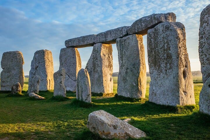 Private Stonehenge Tour from London — Skip-the-Line Car Transfer & Guide Options photo 4