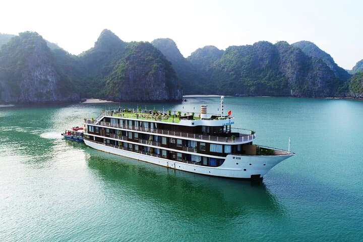 Halong Bay 2-Day Luxury Cruise: Kayaking, Caves & Overnight on a Private Junk photo 2
