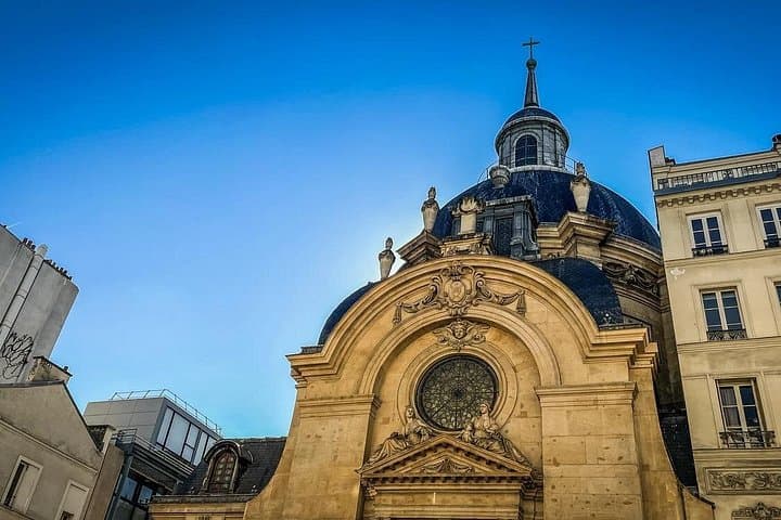 6-Hour Paris Tour: Montmartre, Galeries Lafayette & Seine River Cruise photo 3