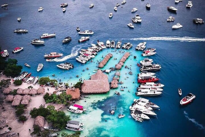 Full-Day Isla Cholón Boat Party & Snorkel from Cartagena