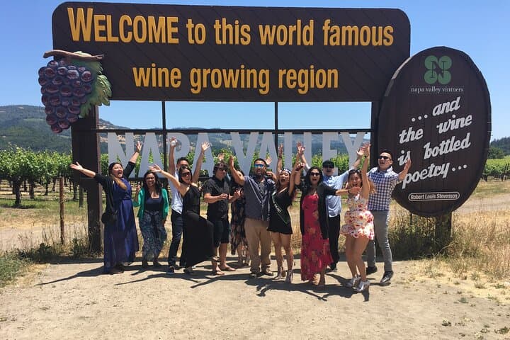 Private Full-Day Napa Valley Wine Country Charter: Luxury Transport for Tasting Tours photo 1