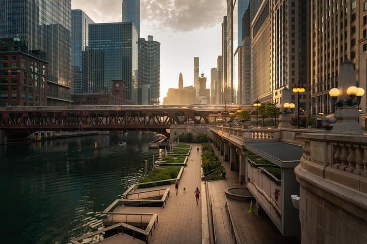 Ghosts of Chicago Family-Friendly Ghost Tour — Millennium Park Evening Walk photo 6