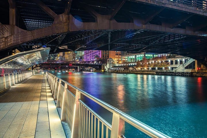 Ghosts of Chicago Family-Friendly Ghost Tour — Millennium Park Evening Walk