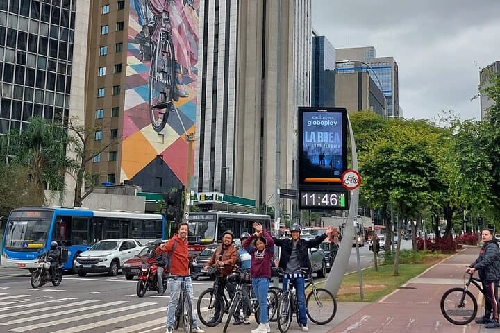 Sao Paulo Street Art and Park Bike Tour — Paulista to Ibirapuera by Bike photo 6