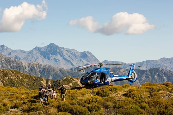 Kaikōura Heli Gin Tasting on Mt Fyffe — Scenic Helicopter & Distillery Visit photo 6