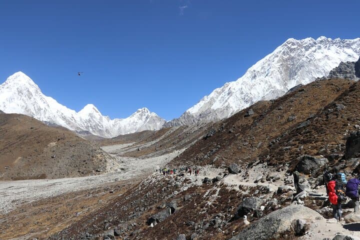 AiseluKharka to Everest Base Camp Trek — Classic Khumbu High-Altitude Route photo 3