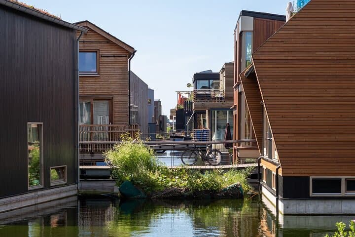 Amsterdam Combi Bike Tour: Historical Centers, North Ferry & Industrial Art photo 4
