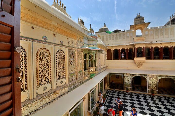8-Day Rajasthan Highlights: Udaipur, Jodhpur & Jaisalmer Tour Guide photo 3