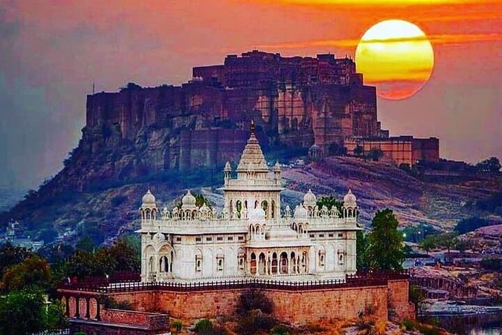 Rajasthan in Five Days: Jaipur to Jaisalmer Desert, Forts & Lakes photo 6