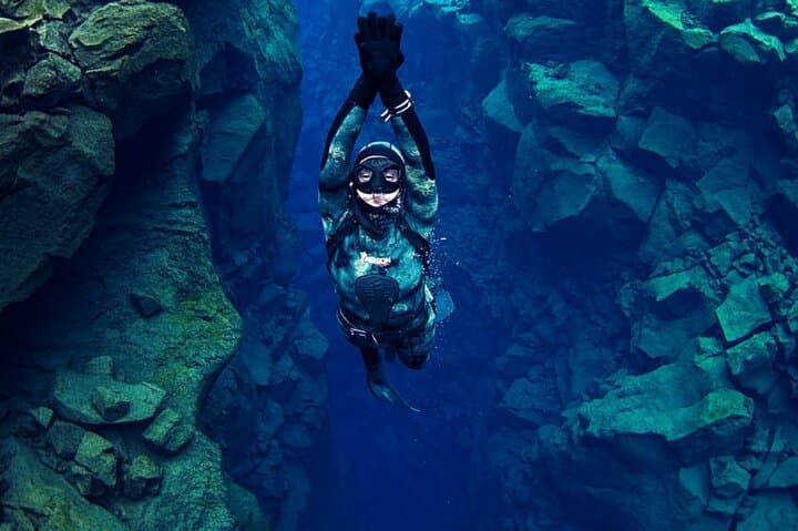 Silfra Private Snorkel Tour — Snorkel Between Continents in Thingvellir, Iceland photo 2