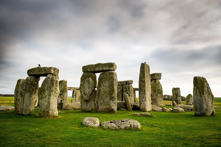Stonehenge & Bath Private Day Tour from London: Roman Baths, Regency Streets & Neolithic Stones photo 2