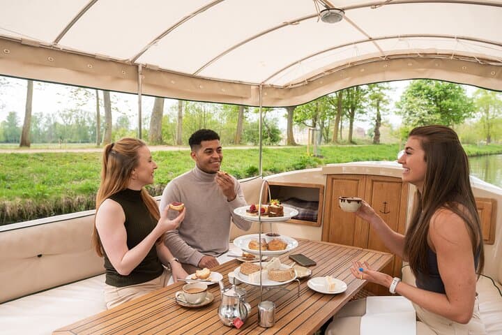 Oxford River Thames Afternoon Tea Cruise — 90-Min Sightseeing with Scones photo 6