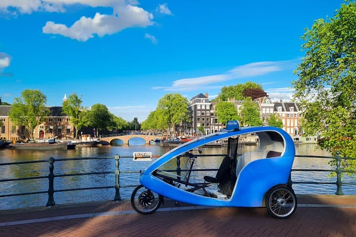 Amsterdam Pedicab City Tour — 2-Hour Canal & Historic City Highlights photo 3