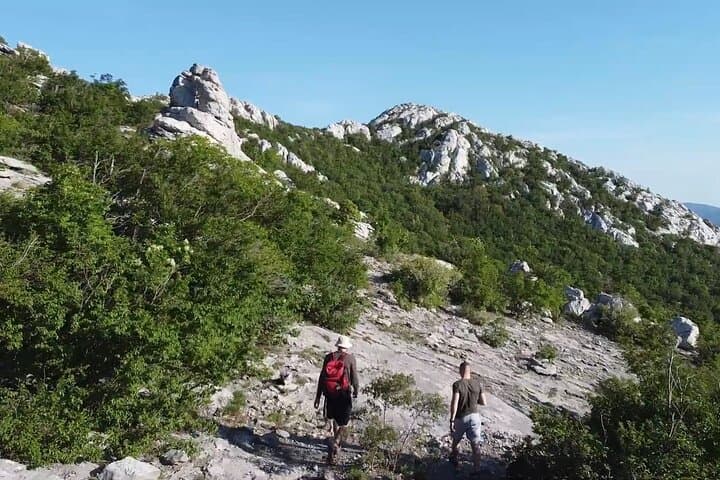 Velebit 4x4 Safari to Tulove Grede: Off‑Road Velebit & Mamet Cave Hike photo 5