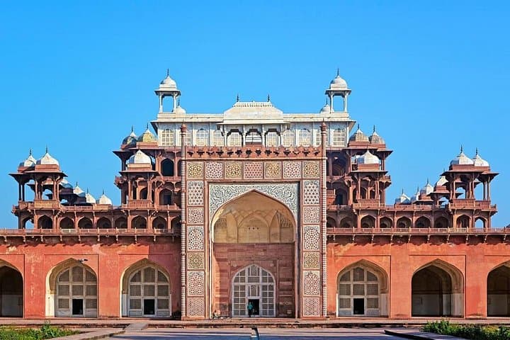 Sunrise Taj Mahal Private Tour: Agra Fort, Akbar's Tomb & Mehtab Bagh photo 2