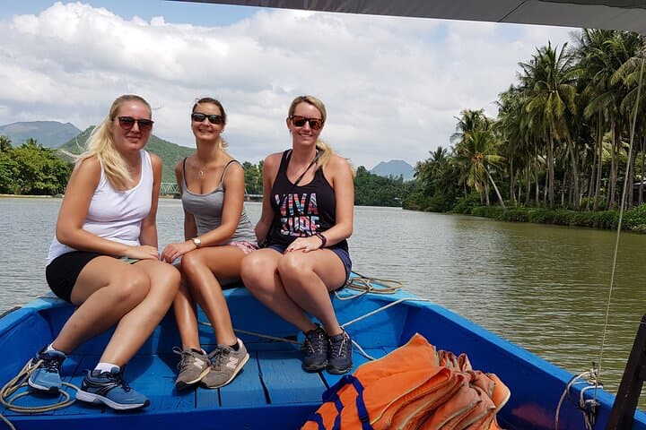 Nha Trang Sunset Cai River Private Cruise with Riverside Dinner
