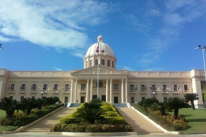 Explore Santo Domingo's Colonial Zone: Full-Day Tour from Punta Cana with Lunch photo 3