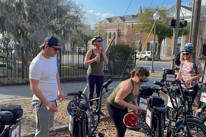 Wilmington E-Bike Ghost & Brewery Tour — 2.5-Hour Haunted Pub Ride photo 5