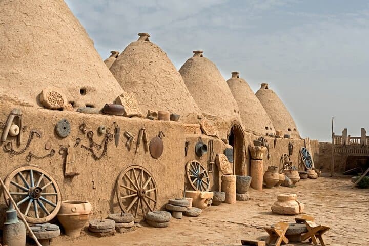 Private Göbeklitepe Day Tour from Istanbul — Fly to Göbeklitepe and Harran