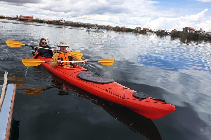 Sunset Kayak Tour on Lake Titicaca: 3-Hour Puno Paddle to the Uros photo 4